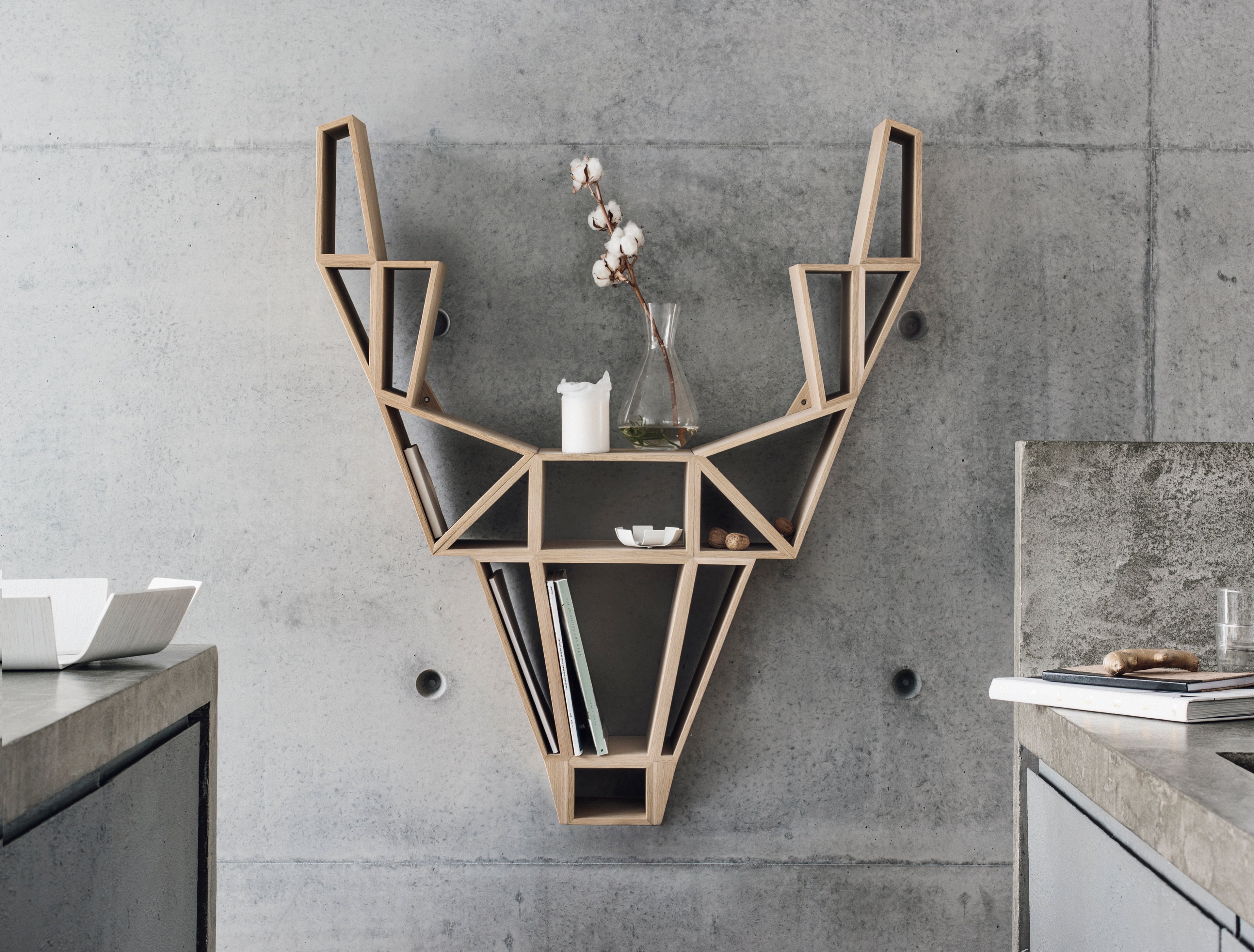 Deer Shelf Oak: the BEdesign signature piece